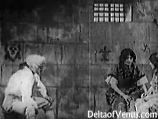 Bastille dag - antikk x karakter video 1920s