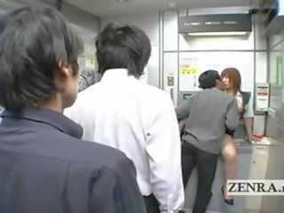 Keista japoniškas post ofisas pasiūlymų krūtinga oralinis nešvankus klipas filmas bankomatas